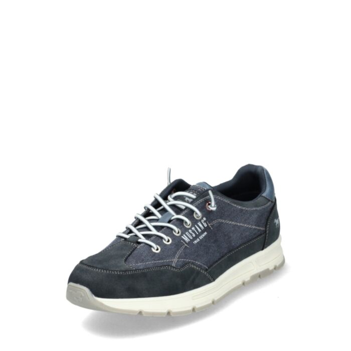 Mustang; Lerros Urheilujalkineet