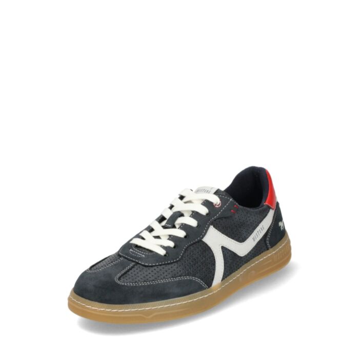 Mustang; Lerros Urheilujalkineet